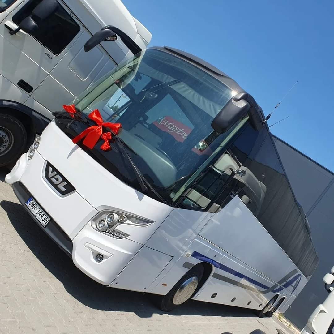 Flota autokarow i busow Krakow, wynajem autokaru Muszkieter